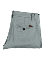 engbers Chino mit moderner Farbgebung engbers Chino mit moderner Farbgebung