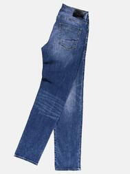 emilio adani Modisch gewaschene Jeans mit schmaler Passform emilio adani Modisch gewaschene Jeans mit schmaler Passform