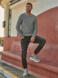 emilio adani Herren Rundhals Pullover in Silbergrau emilio adani Herren Rundhals Pullover in Silbergrau