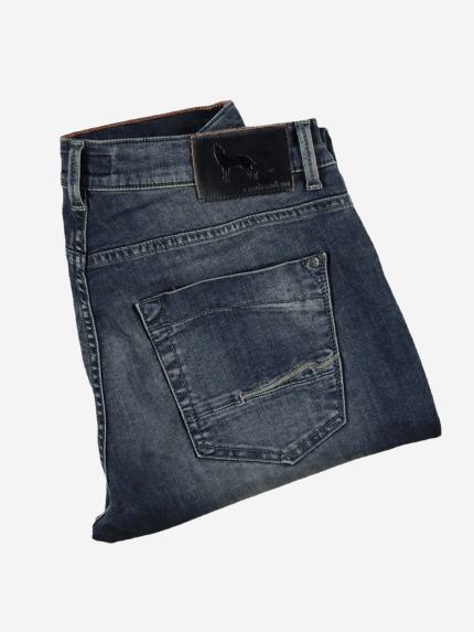 emilio adani Jeans mit stylischen Wascheffekten emilio adani Jeans mit stylischen Wascheffekten