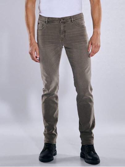 Männer Outfit Unkompliziert mit Hang zum Besonderen