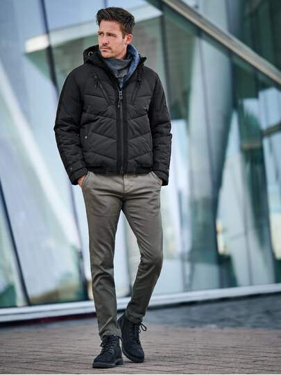 Männer Outfit Auf Alles Vorbereitet