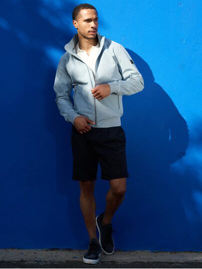 Männer Outfit Frische Brise, klarer Stil