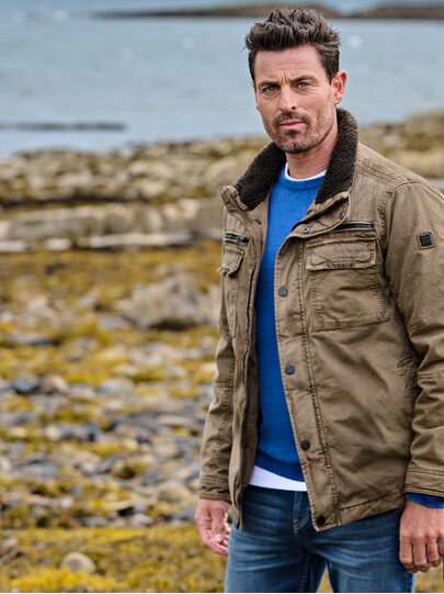 Männer Outfit Feldjacke modern interpretiert