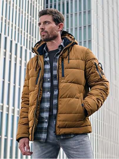 Männer Outfit Goldener Hingucker