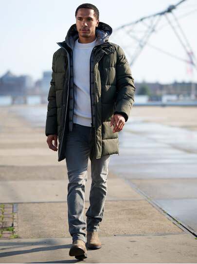 Männer Outfit Warm. Lässig. Zeitlos.