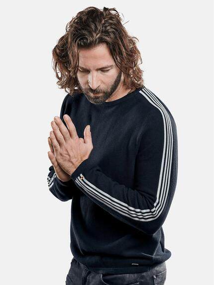 emilio adani Herren softer Pullover mit Kontraststreifen Schwarz 29279 emilio adani Herren softer Pullover mit Kontraststreifen Schwarz 29279
