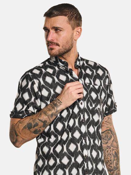 emilio adani Herren Kurzarm-Hemd mit All-Over-Print Schwarz 32631 emilio adani Herren Kurzarm-Hemd mit All-Over-Print Schwarz 32631