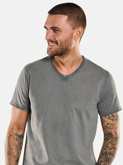 emilio adani Herren T-Shirt V-Neck Grau 33030 emilio adani Herren T-Shirt V-Neck Grau 33030