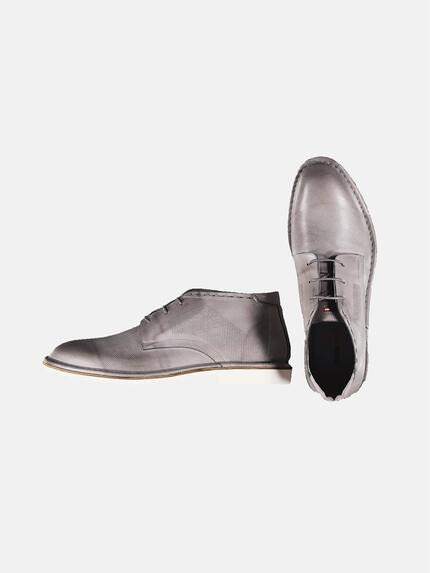 emilio adani Herren Sportive Boots mit Prägung Grau 31080 emilio adani Herren Sportive Boots mit Prägung Grau 31080