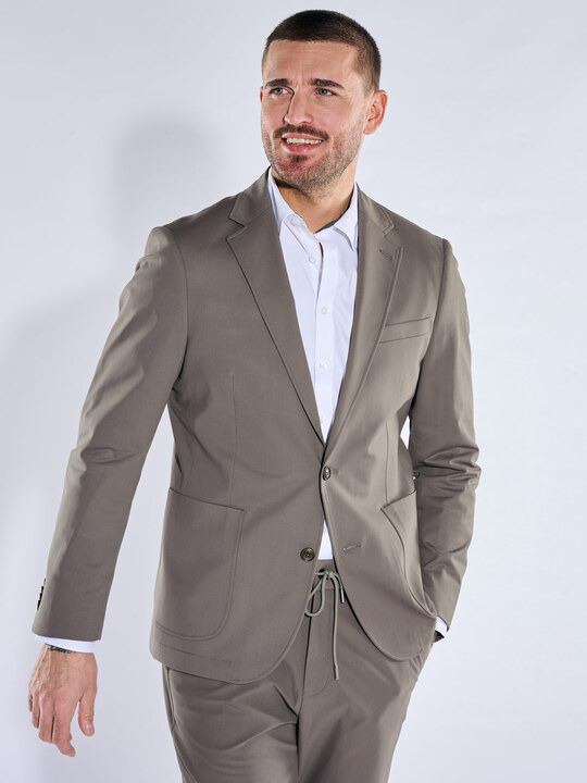 Männer Outfit Modernes Business-Upgrade: Stilvoll und Funktional