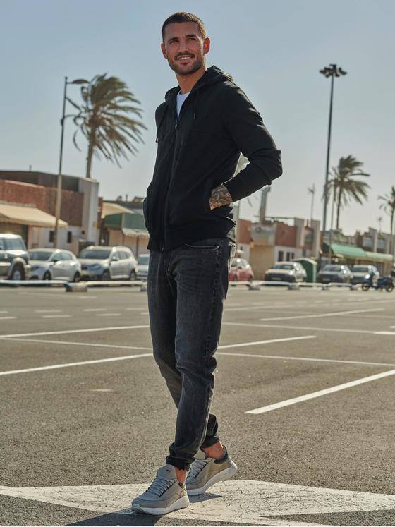 emilio adani Herren Innovative Sweatjacke mit Kapuze Schwarz 32620