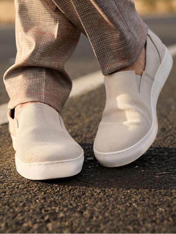 emilio adani Herren Loafer aus Veloursleder Creme 40523