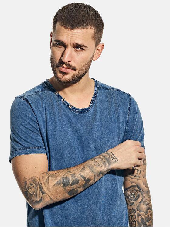 emilio adani Herren V-Neck T-Shirt aus super softem Baumwollmaterial Blau 30580