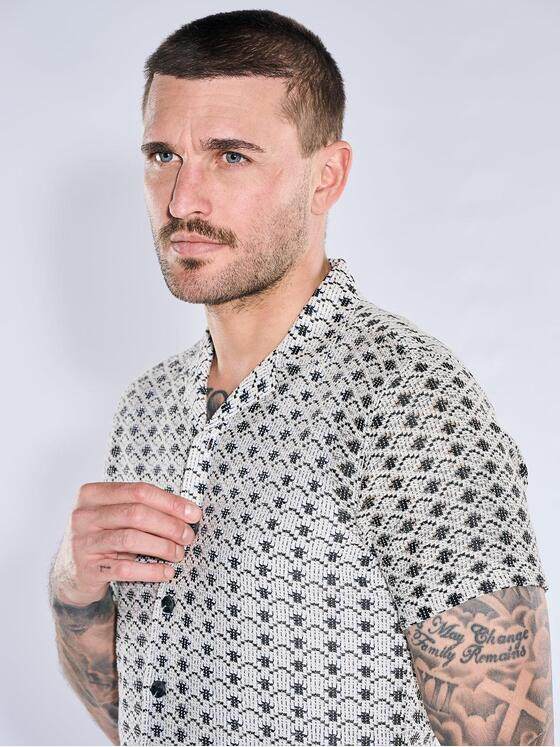 emilio adani Herren Kurzarm-Hemd in Crochét-Optik Naturweiss 40717