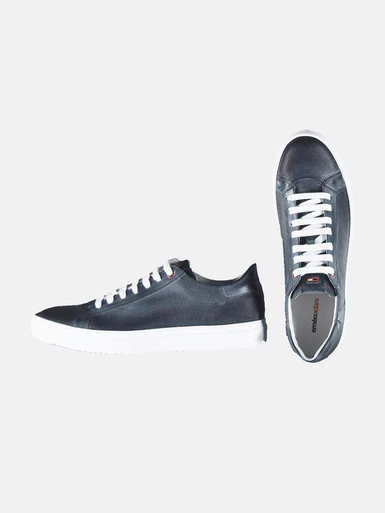 emilio adani Herren Sneaker in perforierter Optik. Blau 31082
