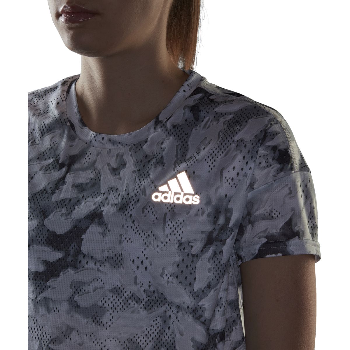Adidas Primeblue Fast Graphic T-Shirt Damen_3