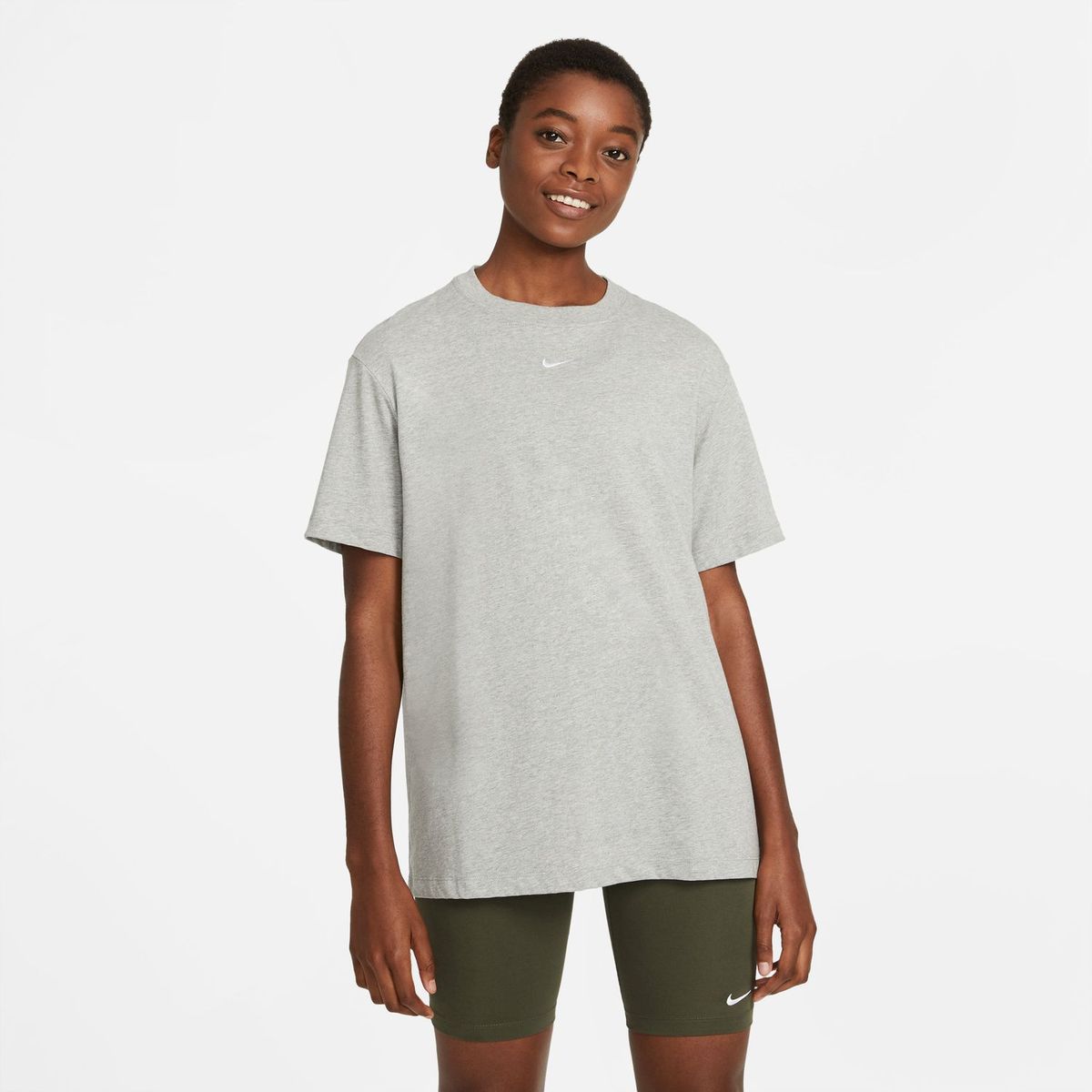 Nike Sportswear Essential Boyfriend Damen T-Shirt_5