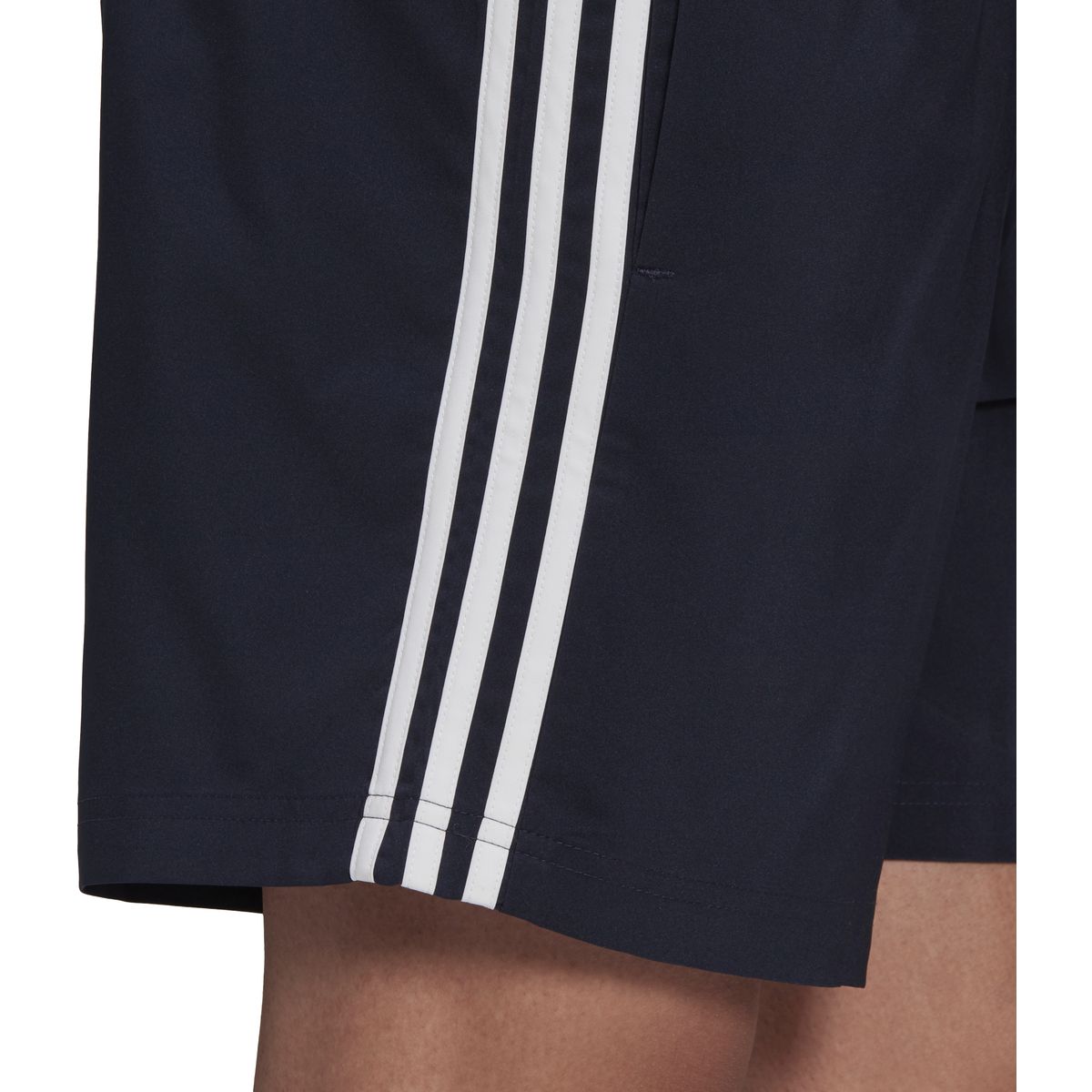 Adidas AEROREADY Essentials Chelsea 3-Streifen Shorts Herren_3