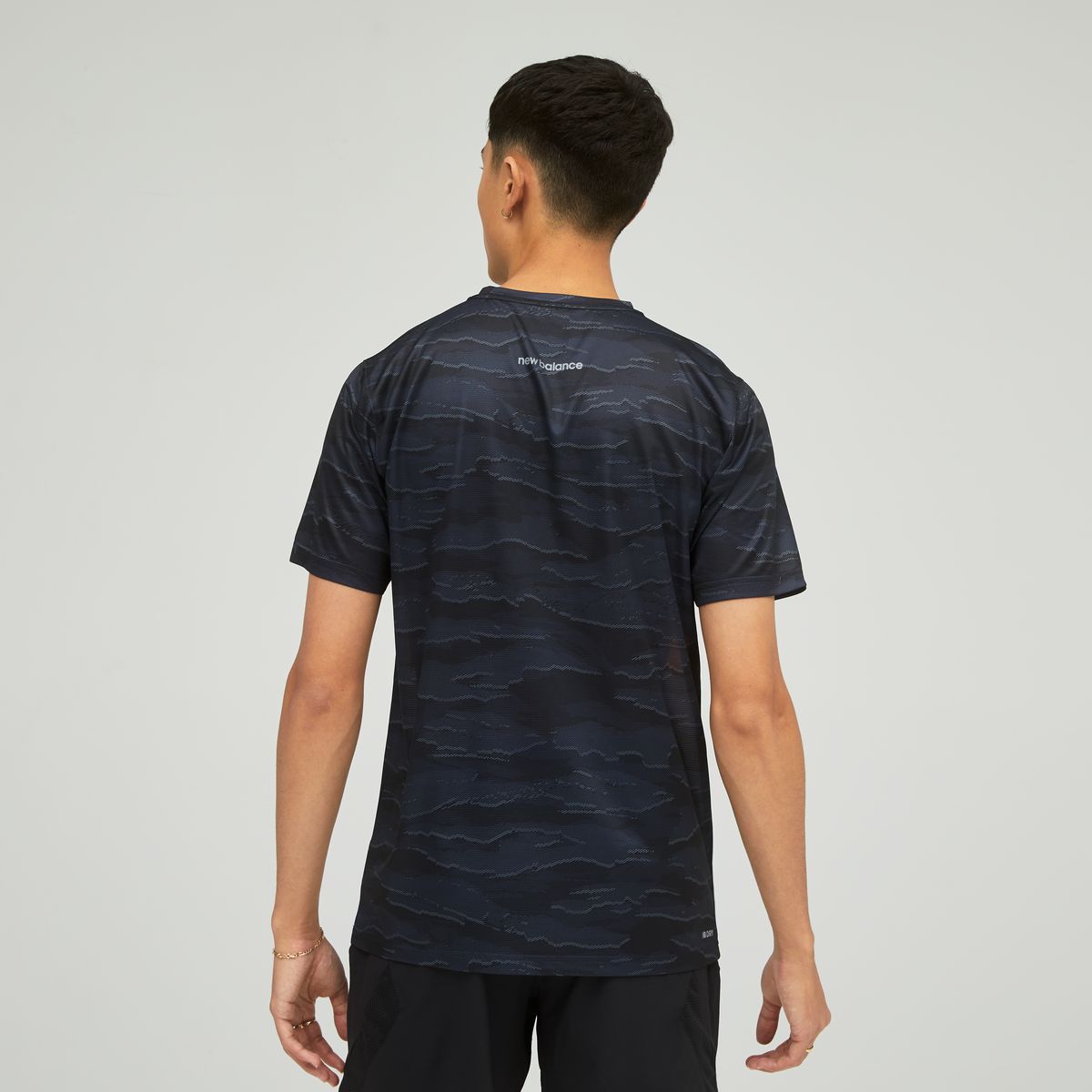 New Balance Striped Accelerate Short Sleeve Herren T-Shirt_2