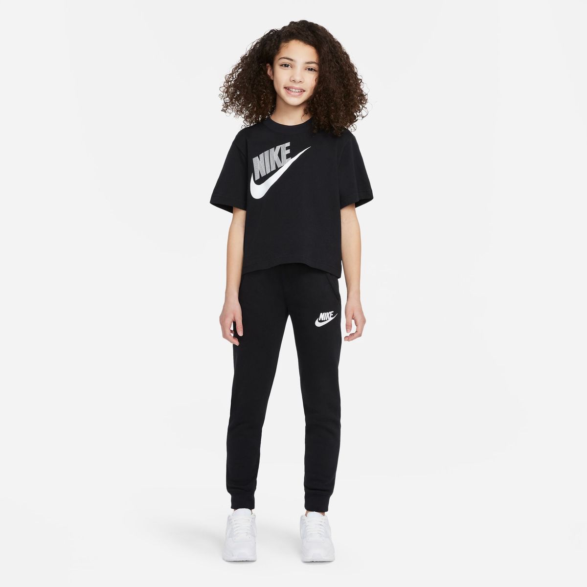 Nike Sportswear Essential Boxy Mädchen T-Shirt_2