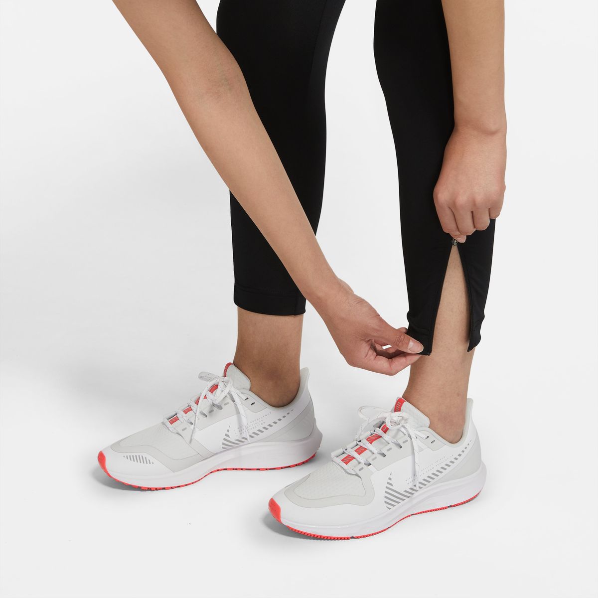 Nike Dri-FIT Essential Damen Trainingshose_1