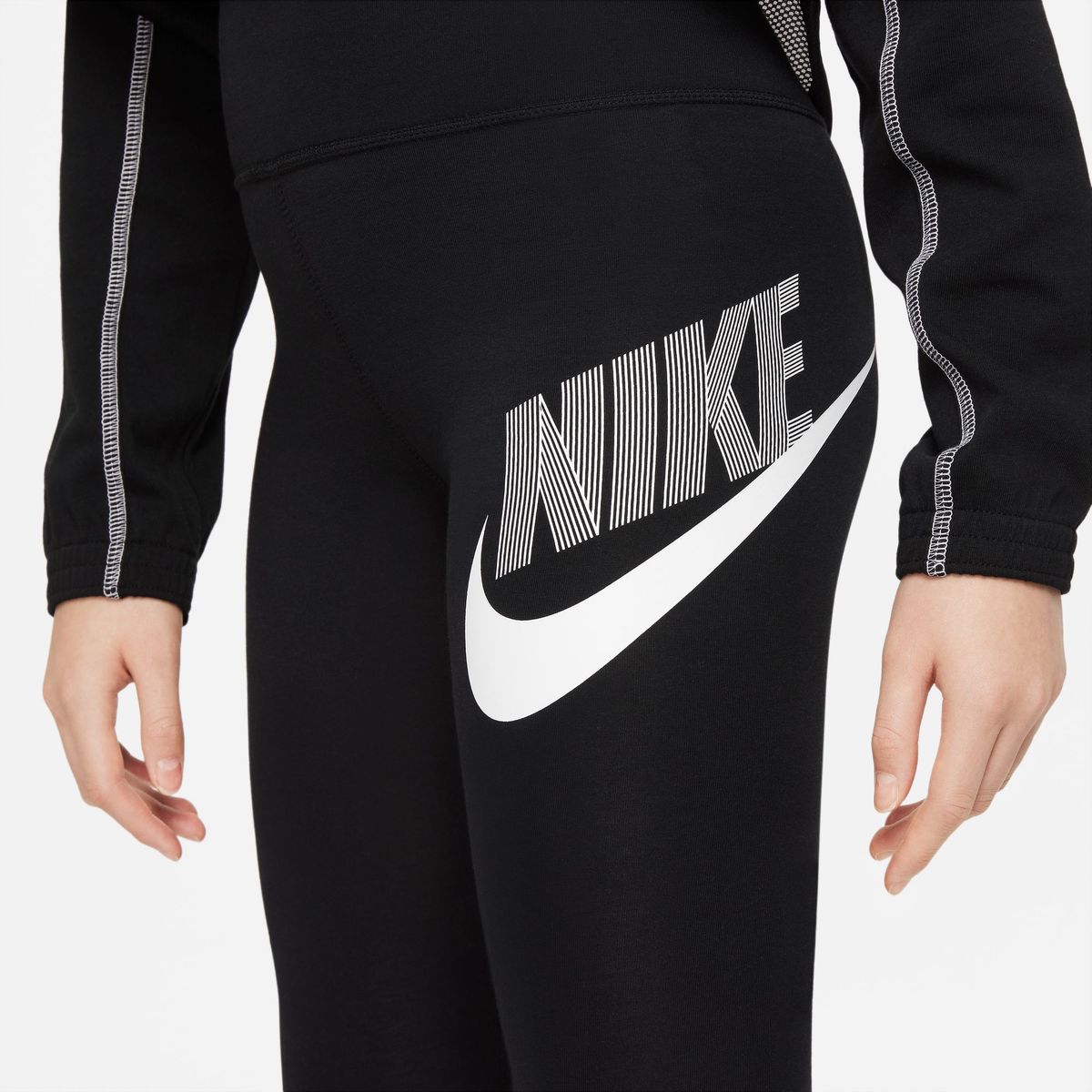 Nike Sportswear Favorites High-Waisted Mädchen Tight_3