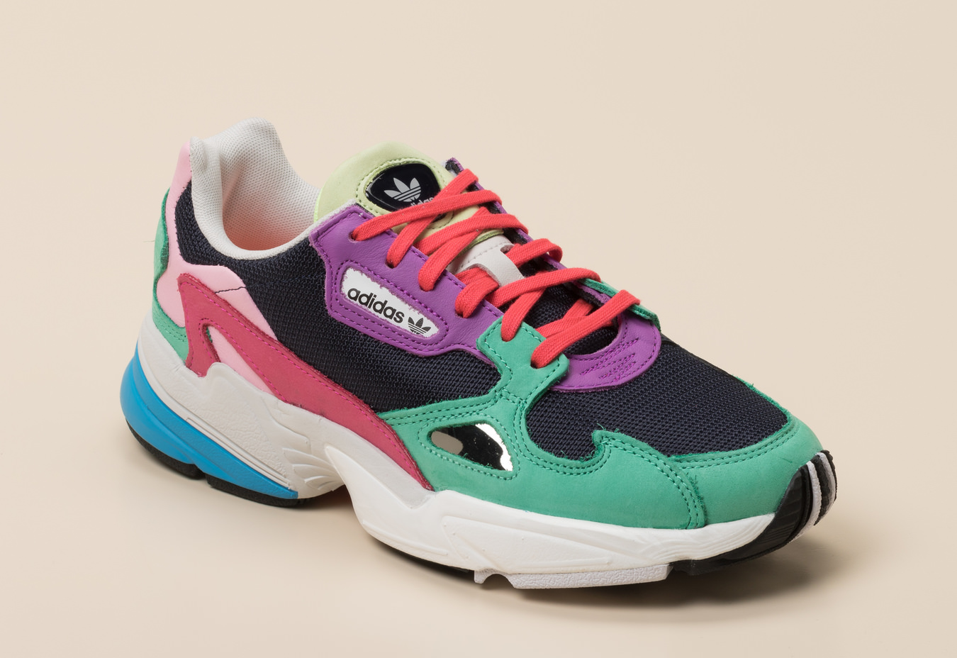 Adidas Damen Sneaker in multi/bunt kaufen | Zumnorde Online-Shop Adidas Damen Sneaker in multi/bunt kaufen | Zumnorde Online-Shop