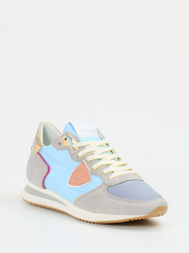 sneakrs online